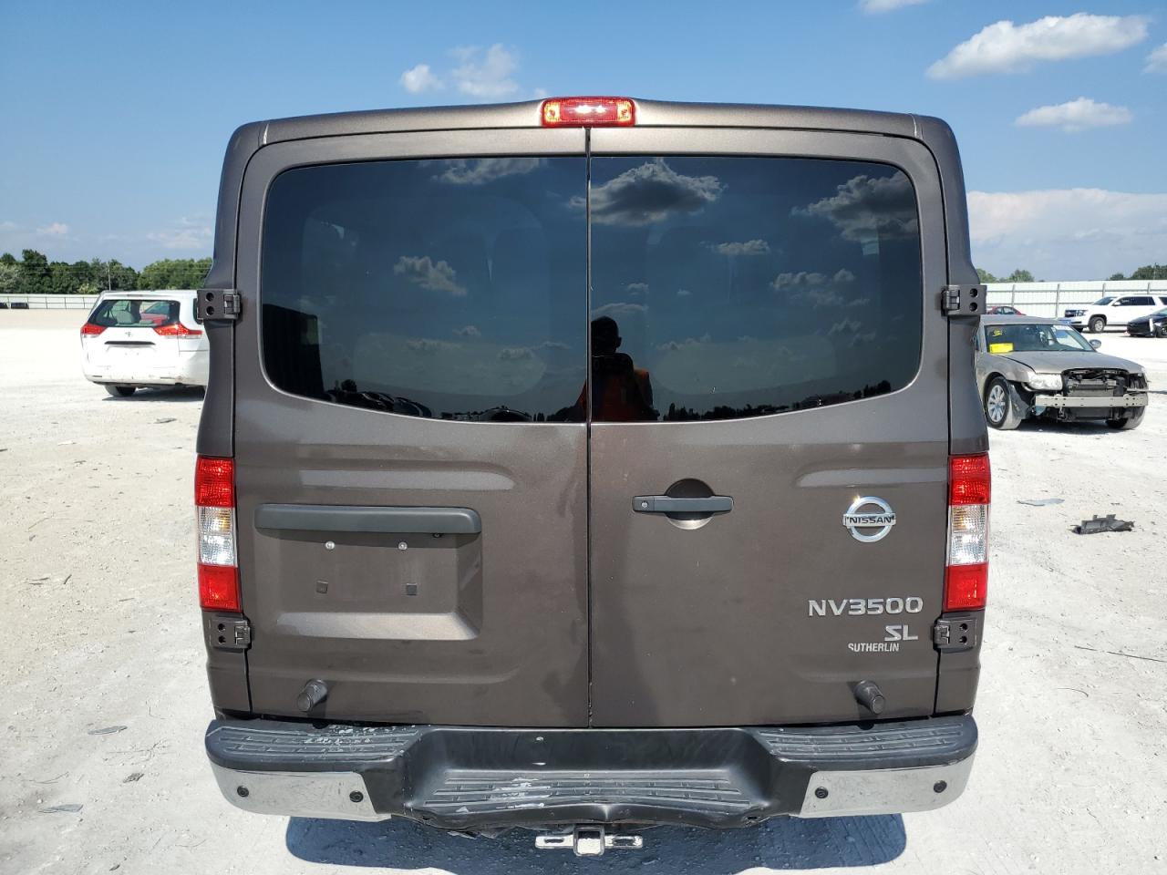 5BZAF0AA9HN853473 2017 Nissan Nv 3500 S