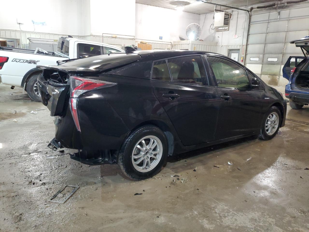 JTDKBRFU9G3013484 2016 Toyota Prius