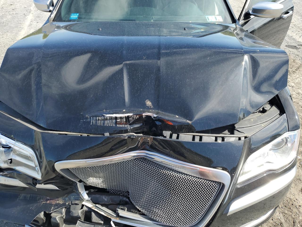 2C3CCAJGXEH352743 2014 Chrysler 300C Varvatos