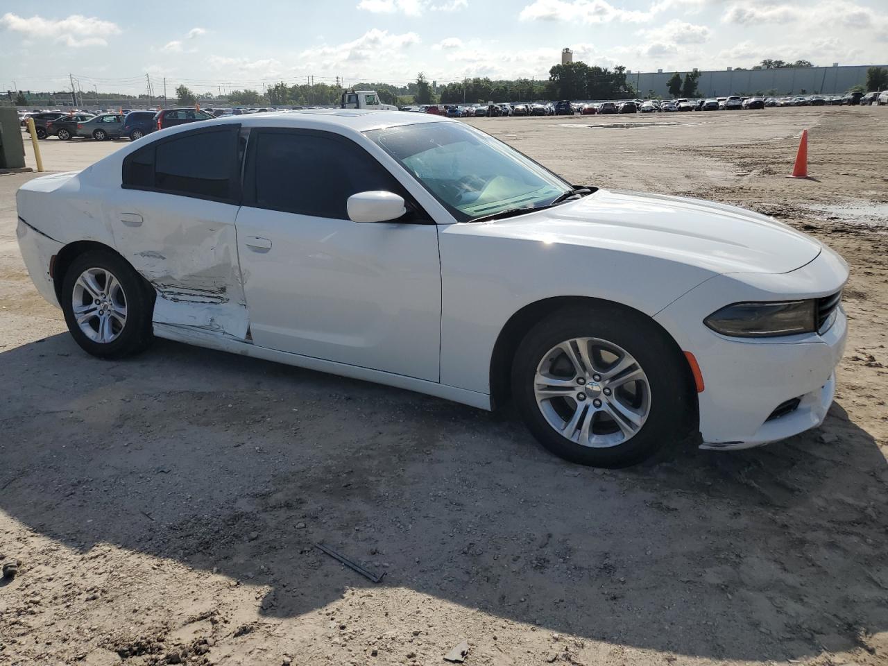 2C3CDXBG2KH699140 2019 Dodge Charger Sxt