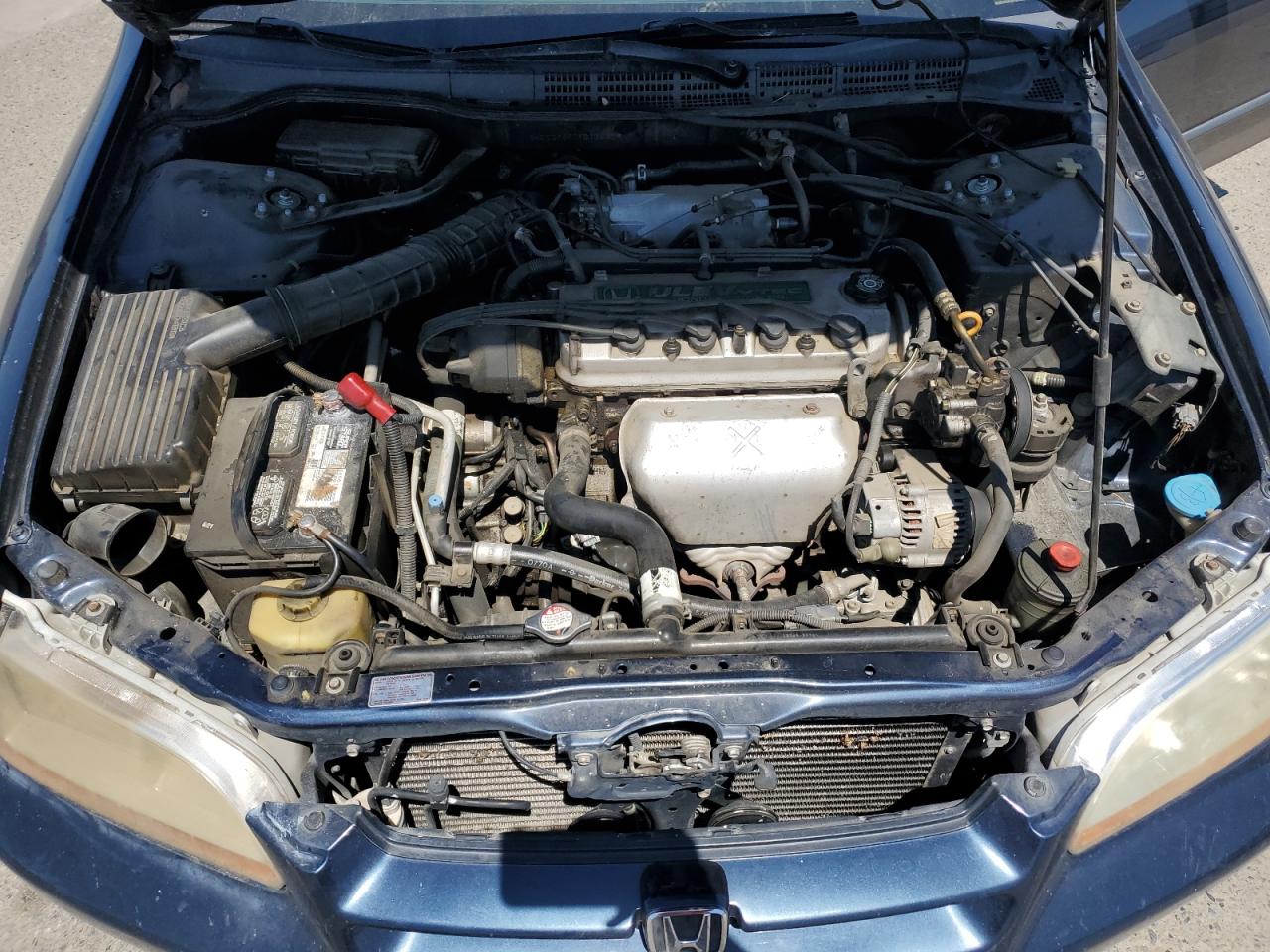 3HGCG6653YG705379 2000 Honda Accord Lx