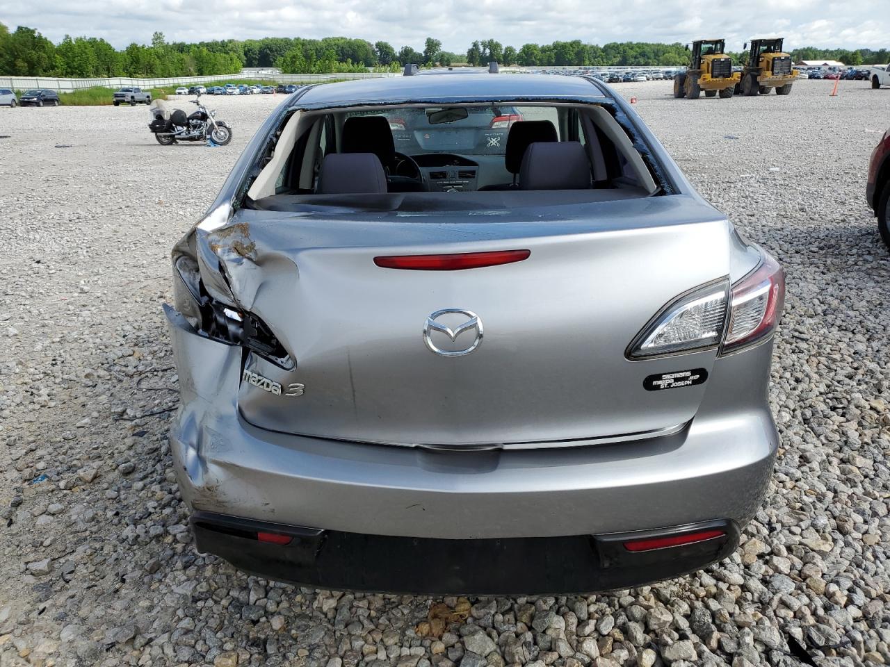 JM1BL1VF6B1901325 2011 Mazda 3 I