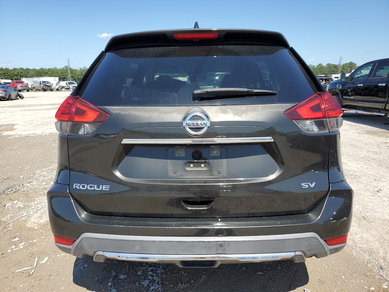 KNMAT2MT8HP548603 NISSAN ROGUE 2017