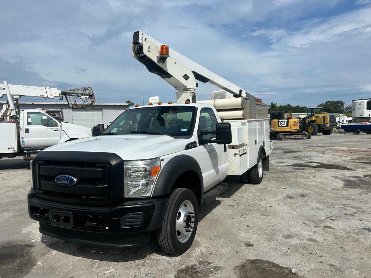 2013 Ford F450 Super Duty vin: 1FDUF4GY4DEB14655