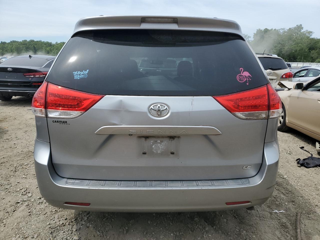 5TDKK3DC0BS039938 2011 Toyota Sienna Le