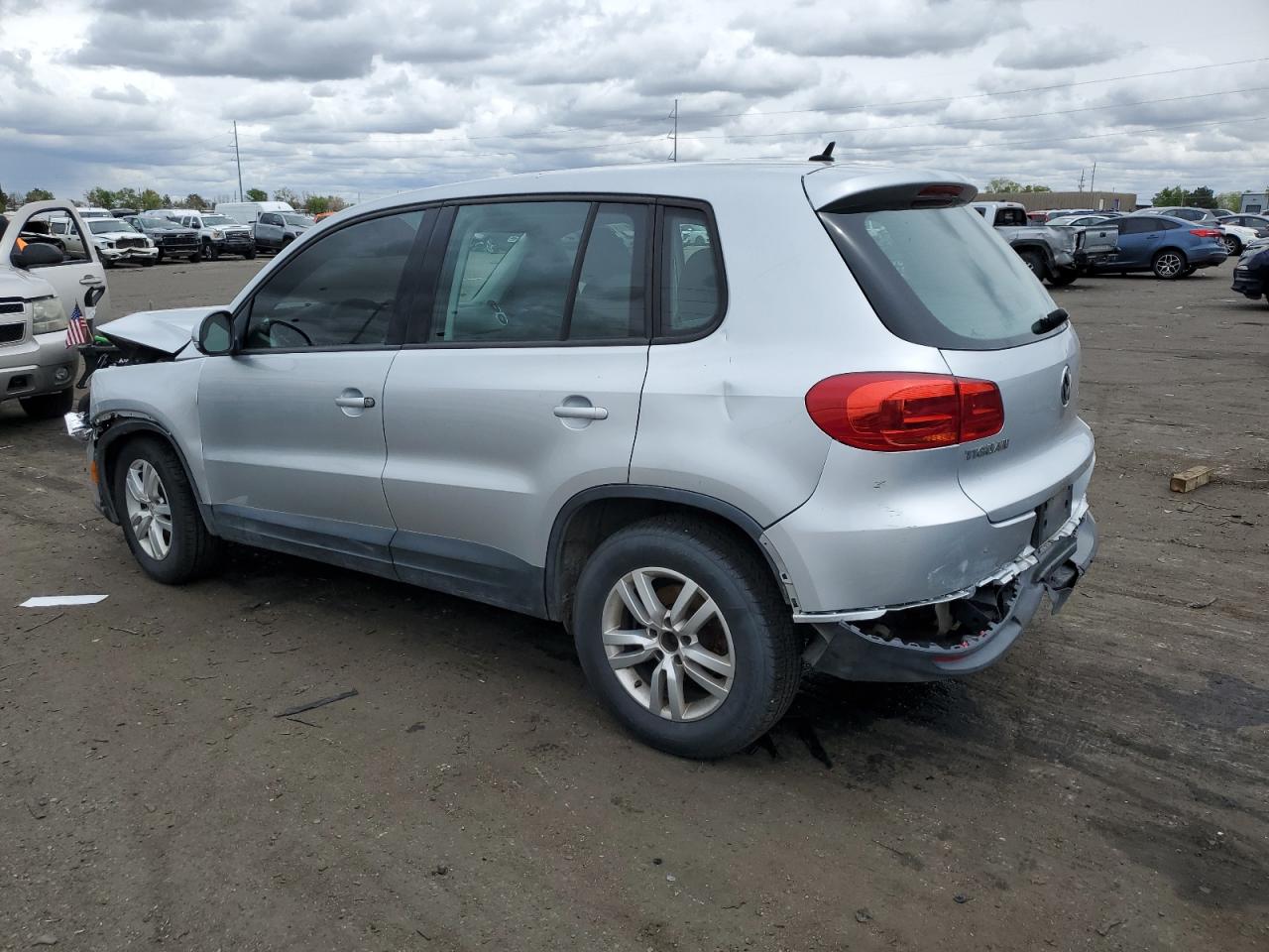 2012 Volkswagen Tiguan S vin: WVGBV7AX0CW559561