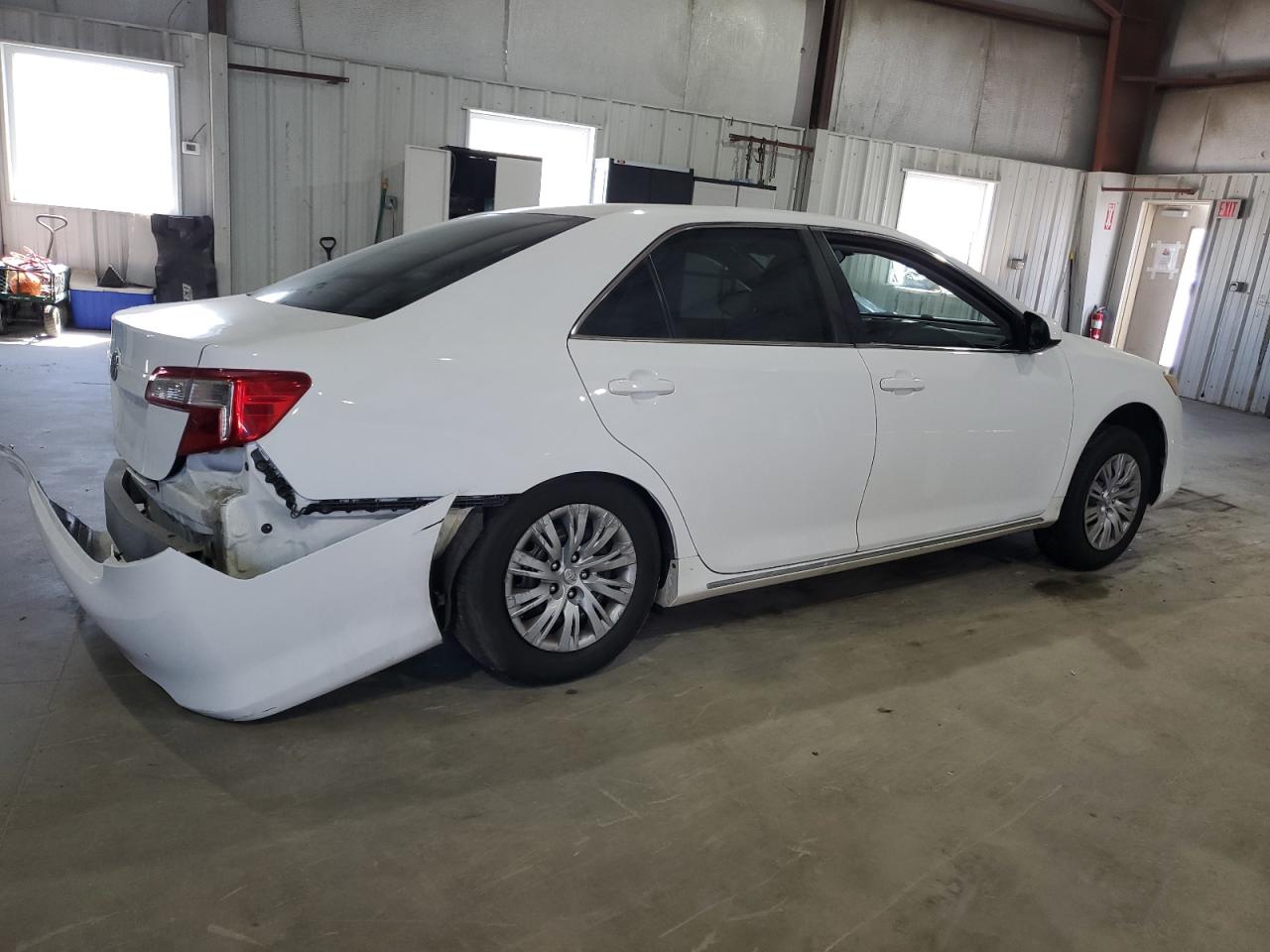 4T4BF1FK9ER435249 2014 Toyota Camry L