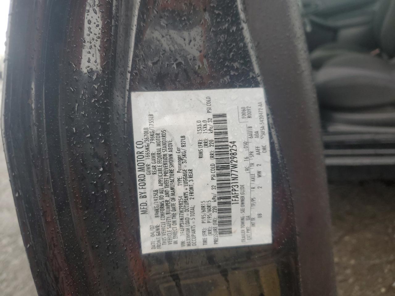 1FAFP31N77W298254 2007 Ford Focus Zx3