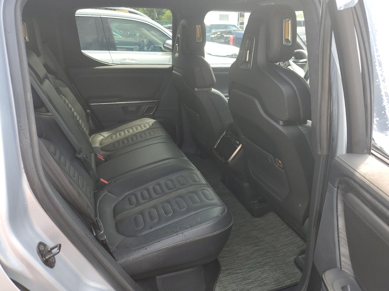 2023 Rivian R1T Adventure vin: 7FCTGAAA7PN017844