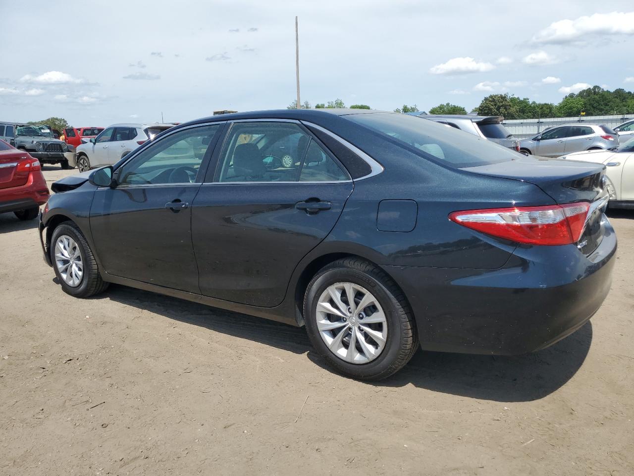 4T4BF1FK4FR455815 2015 Toyota Camry Le