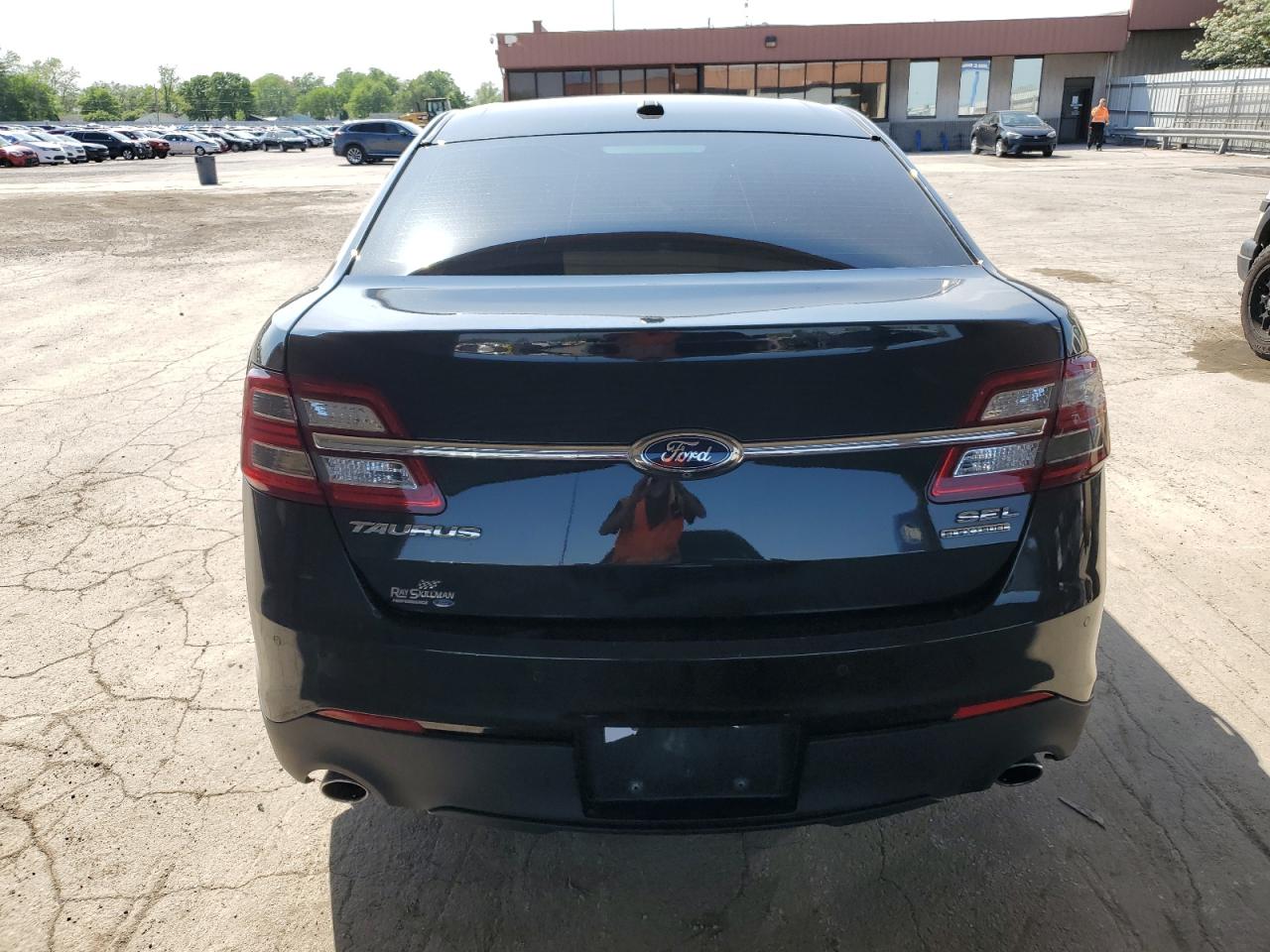 1FAHP2E86FG133036 2015 Ford Taurus Sel