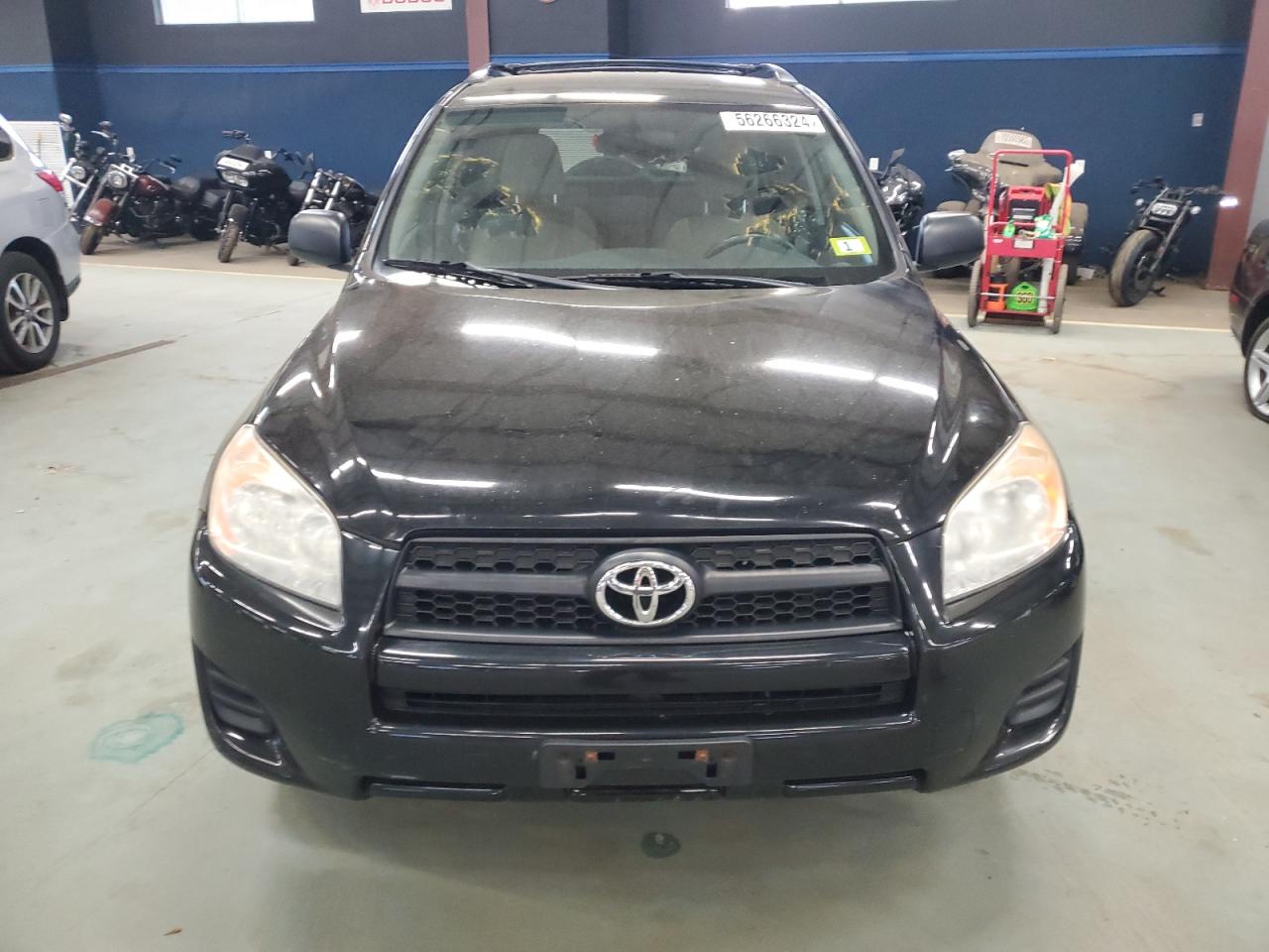 2T3BF4DV6BW139956 2011 Toyota Rav4