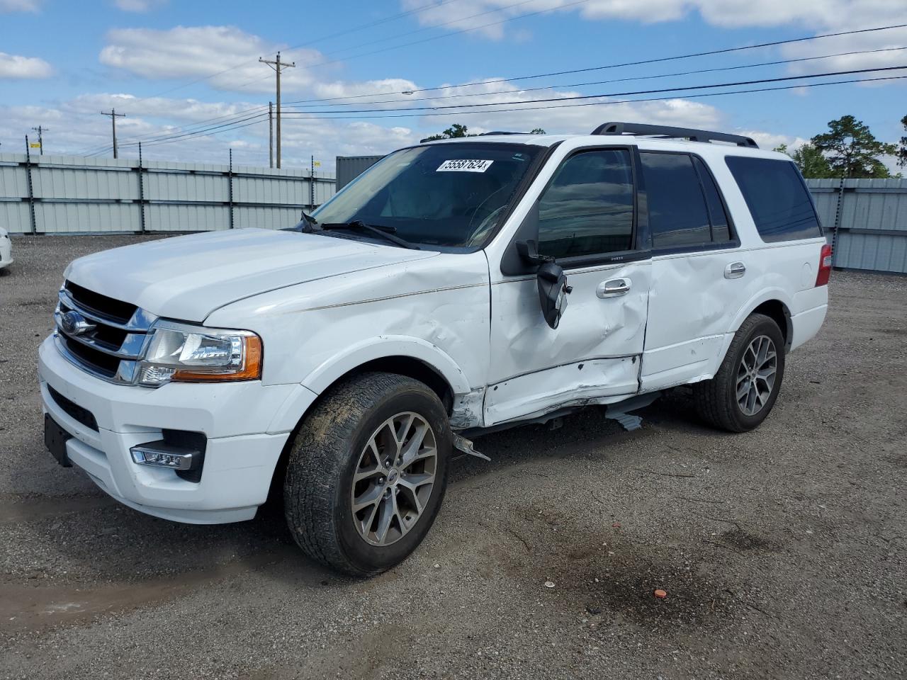 1FMJU1HTXHEA23261 2017 Ford Expedition Xlt