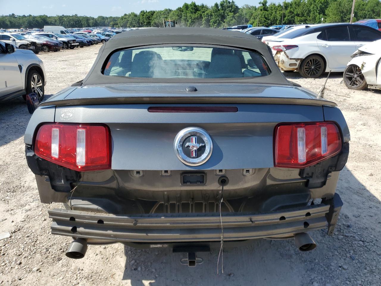 1ZVBP8EM6B5112318 2011 Ford Mustang