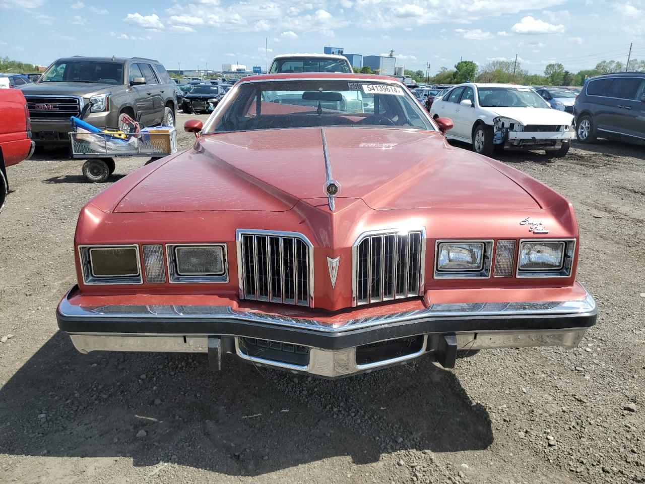 2J57Y7A197595 1977 Pontiac Gran Prix