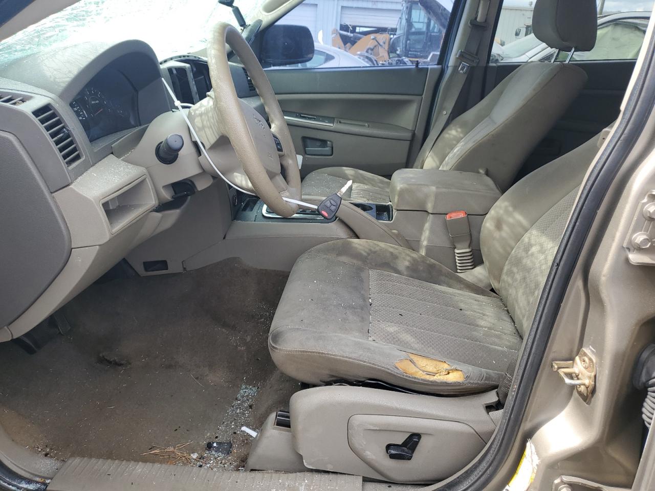 1J4GS48K25C682644 2005 Jeep Grand Cherokee Laredo