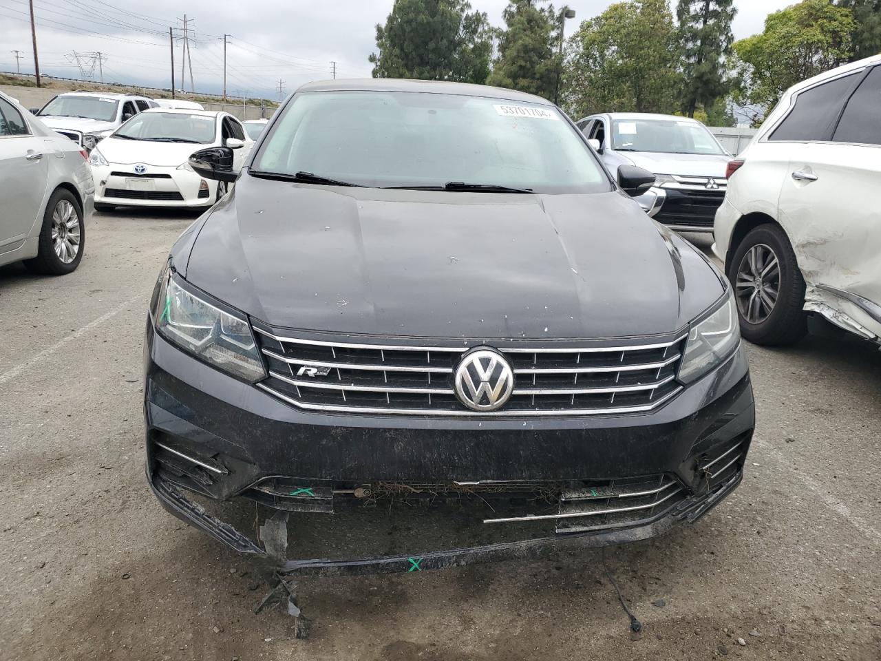 1VWDT7A37HC033983 2017 Volkswagen Passat R-Line