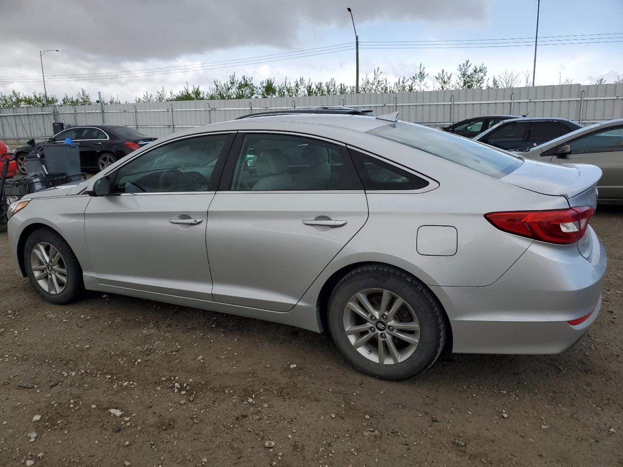 5NPE24AF4FH005594 2015 Hyundai Sonata Se