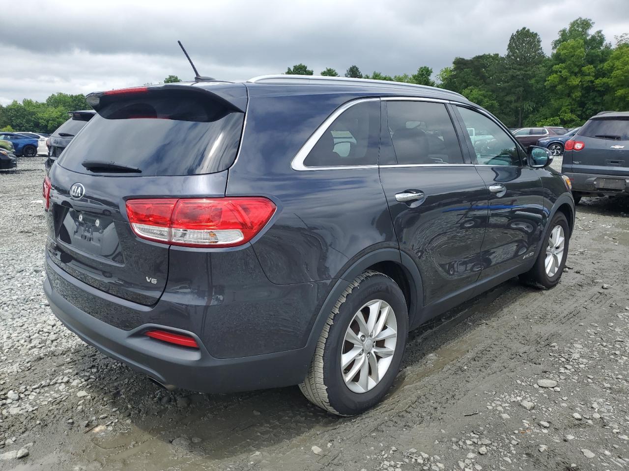 5XYPGDA5XHG224359 2017 Kia Sorento Lx