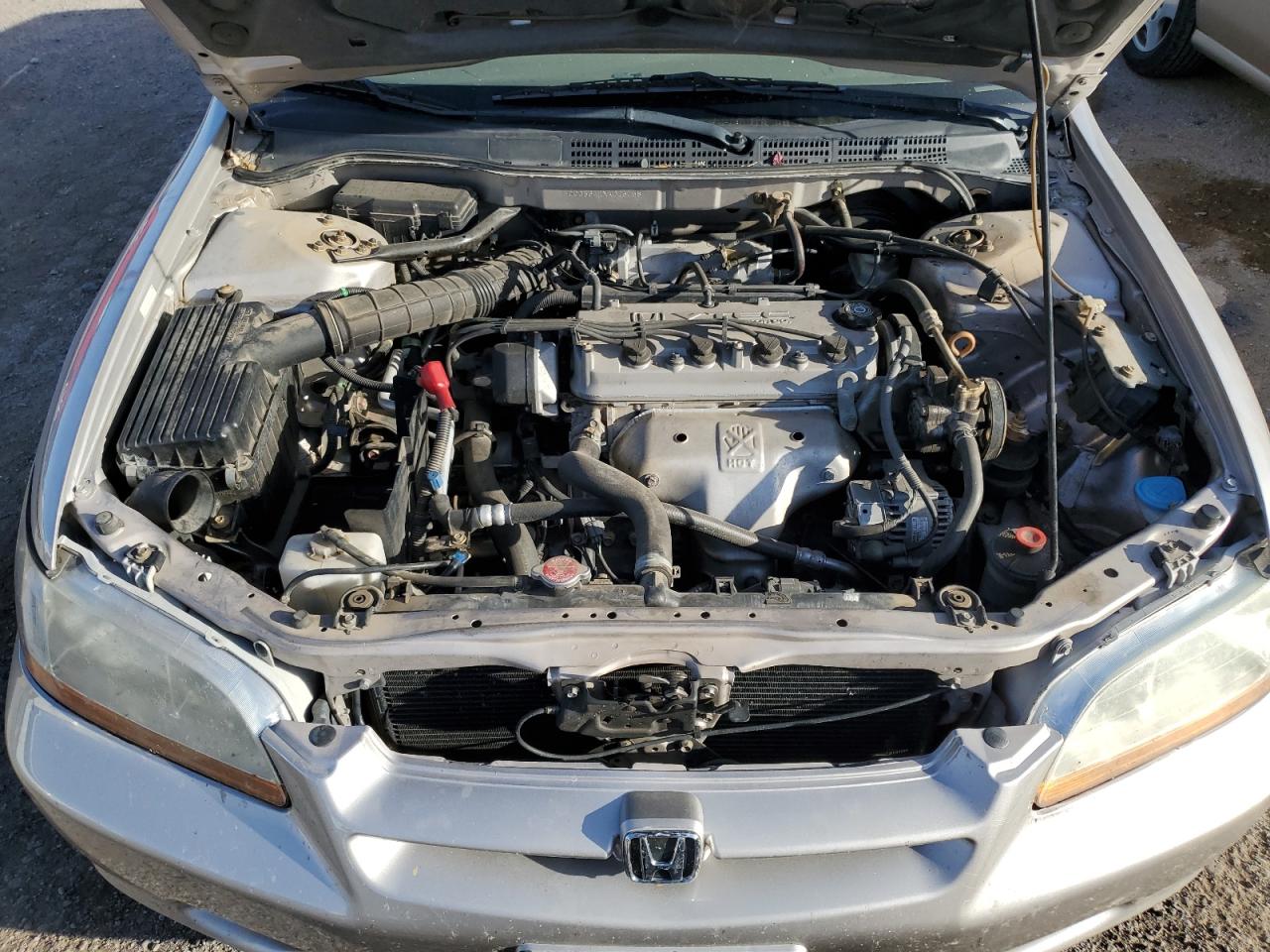 1HGCG5642XA025438 1999 Honda Accord Lx