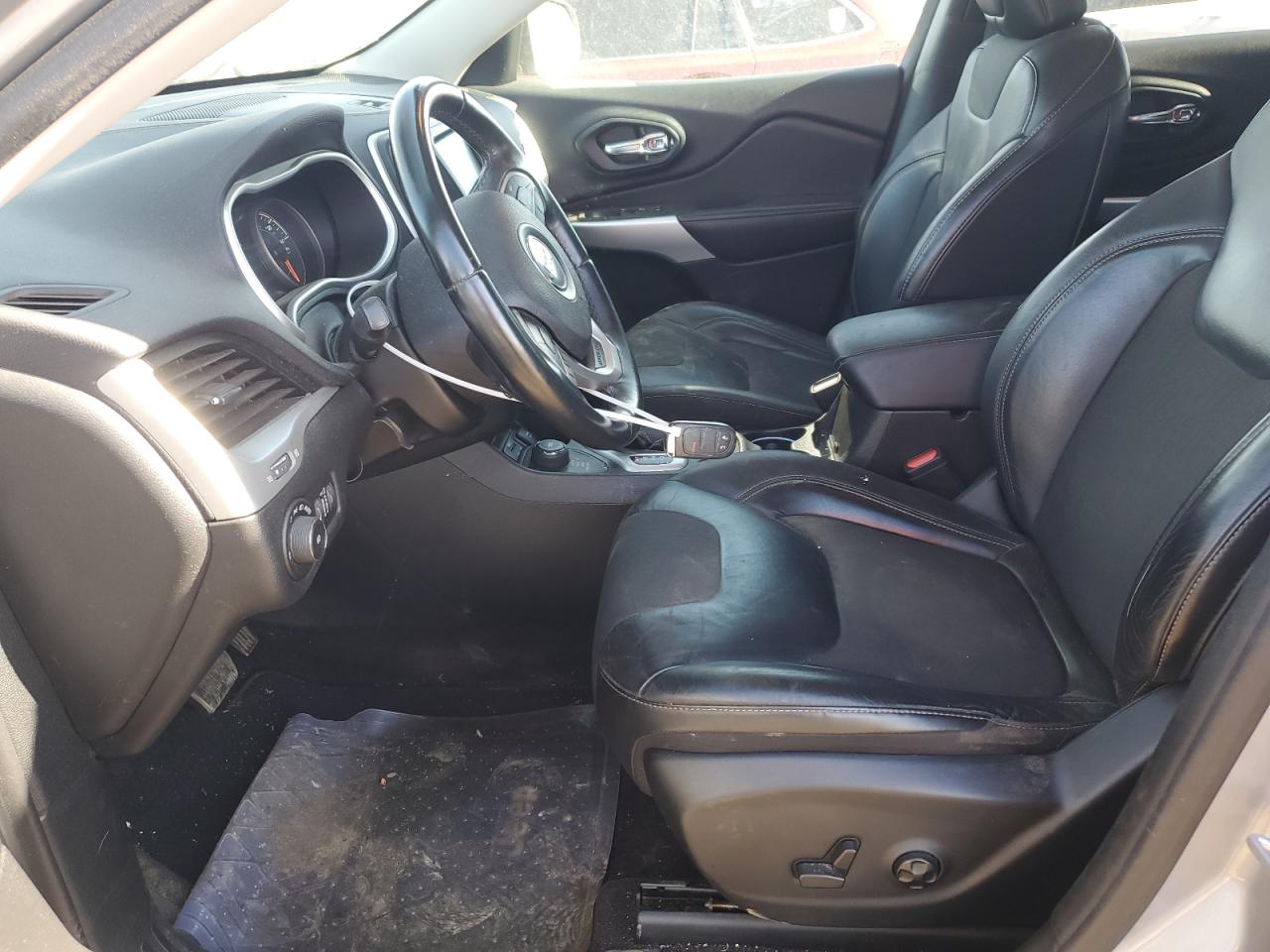 1C4PJMLB0JD564497 2018 Jeep Cherokee Latitude Plus