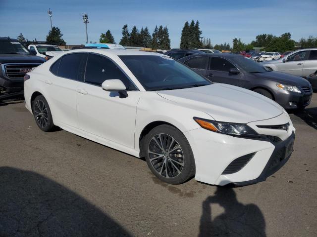 2018 Toyota Camry L VIN: 4T1B11HK7JU518680 Lot: 53477674