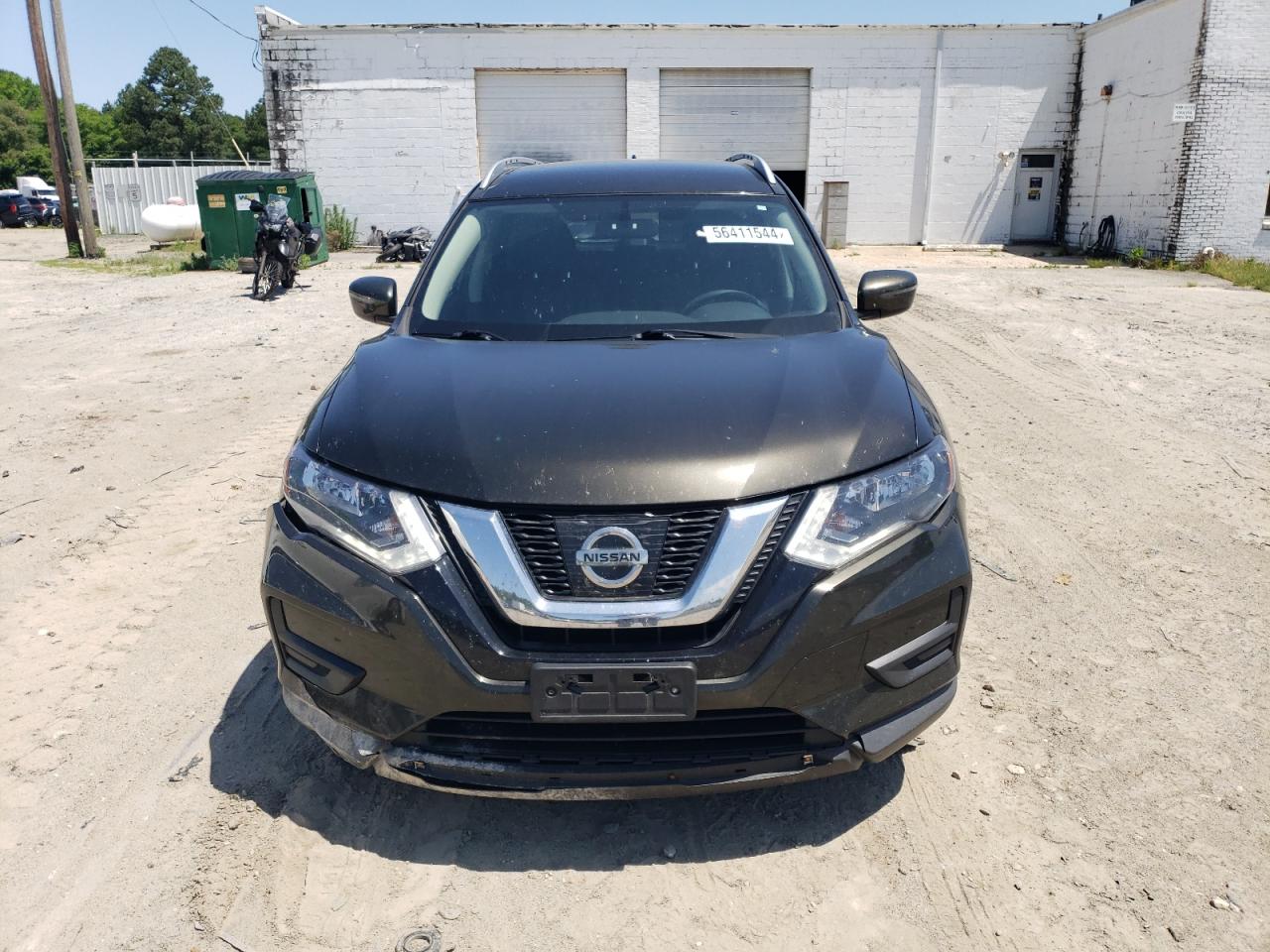 KNMAT2MV8HP598161 NISSAN ROGUE 2017
