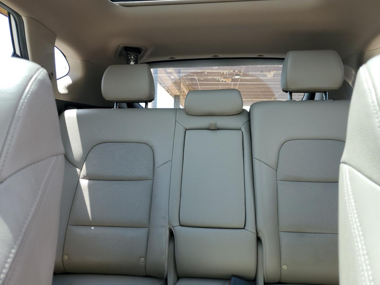 KM8J3CA27GU031130 2016 Hyundai Tucson Limited