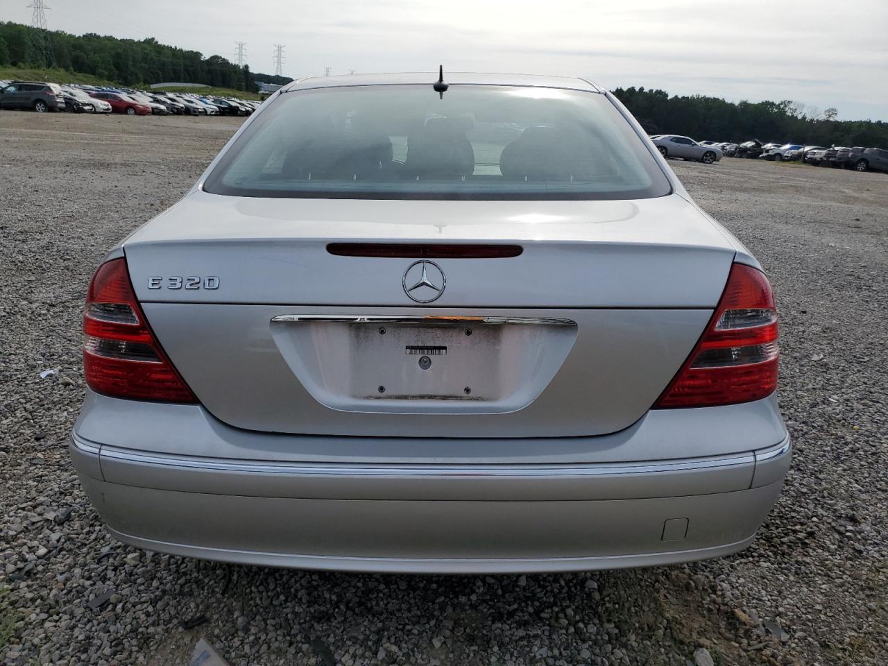 WDBUF65J15A667079 2005 Mercedes-Benz E 320