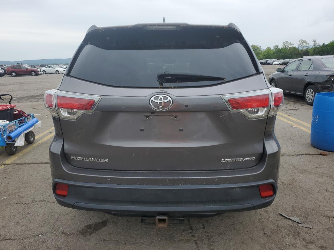 5TDDKRFH2FS178656 2015 Toyota Highlander Limited