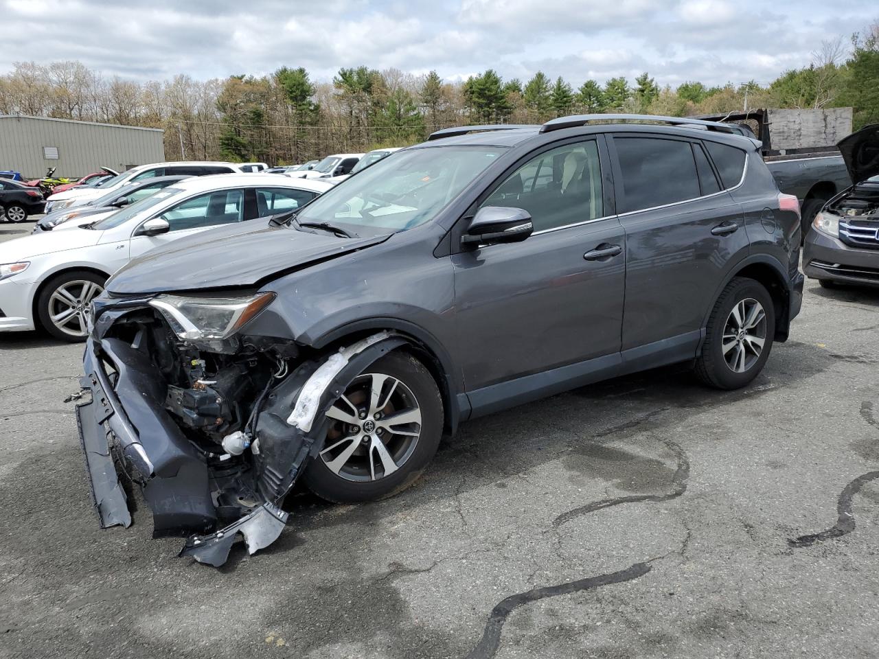 2017 Toyota Rav4 Xle vin: JTMRFREV6HJ114105