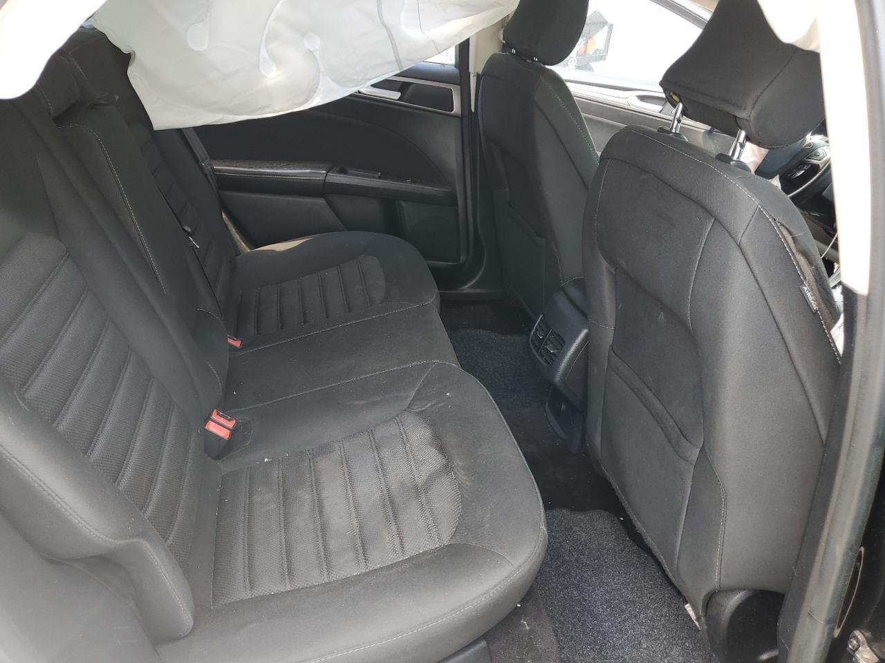 3FA6P0H78HR228529 2017 Ford Fusion Se