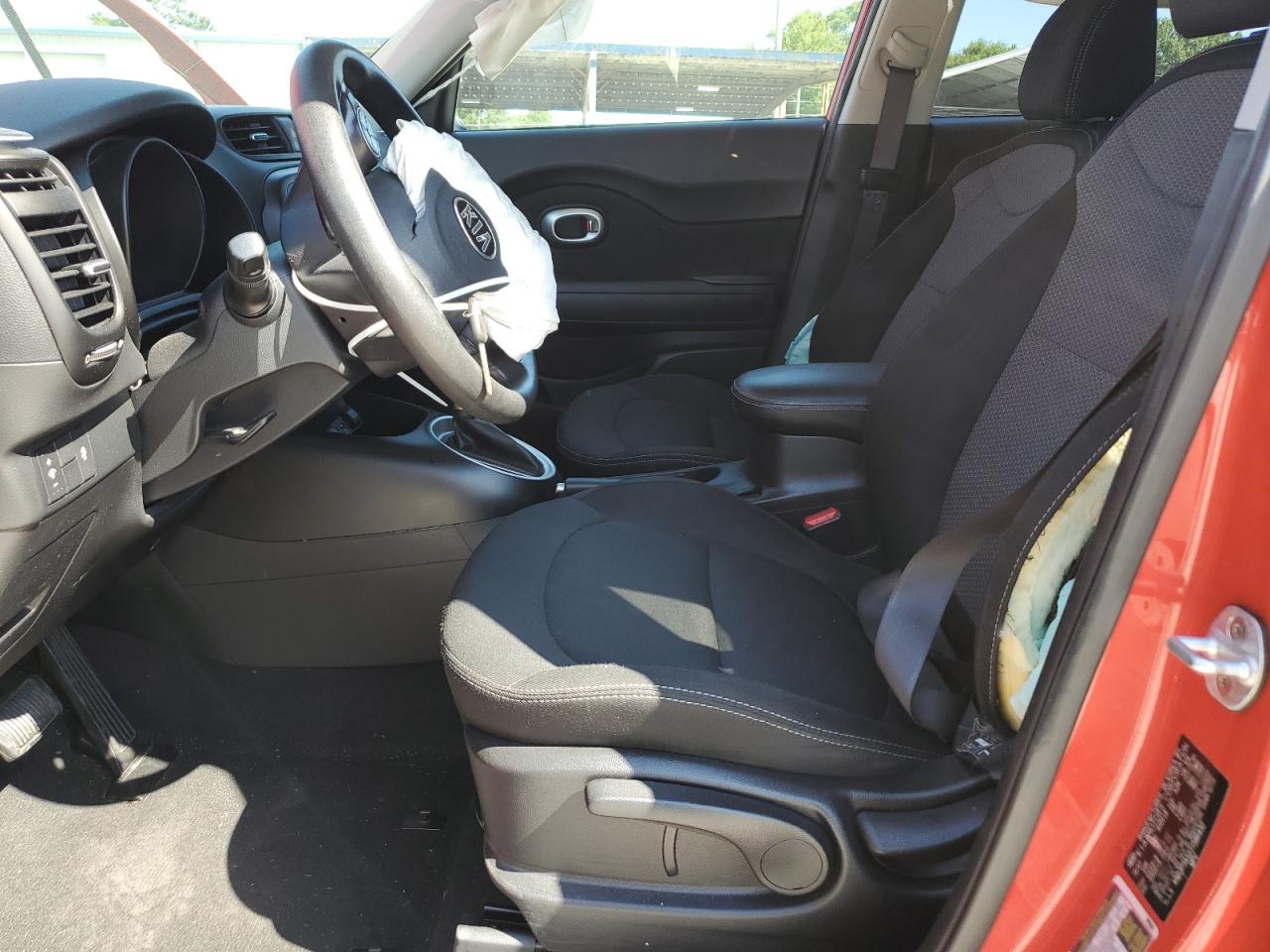 KNDJP3A52J7586432 2018 Kia Soul +