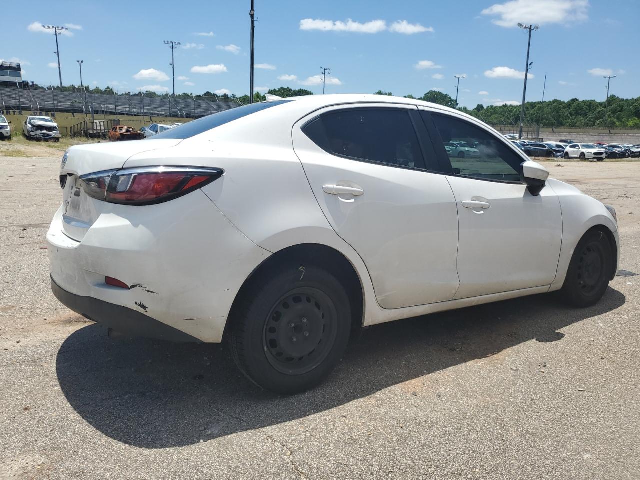 3MYDLBYV8KY518680 TOYOTA YARIS 2019