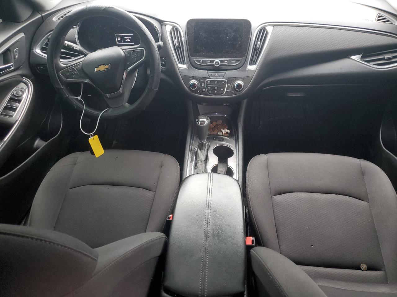 1G1ZD5ST3KF140570 2019 Chevrolet Malibu Lt