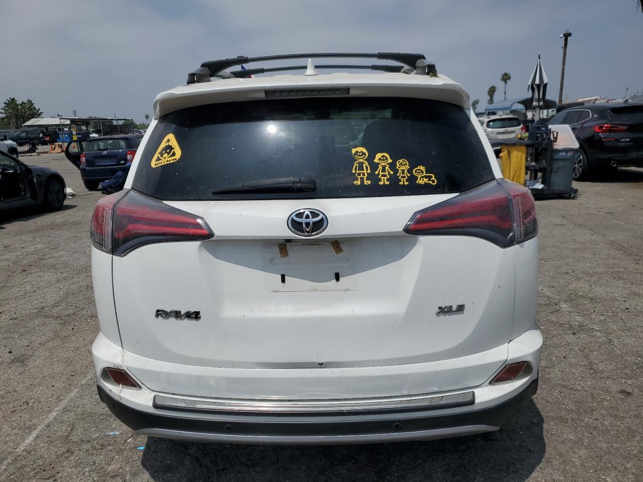 JTMWFREV4HJ704984 TOYOTA RAV4 2017