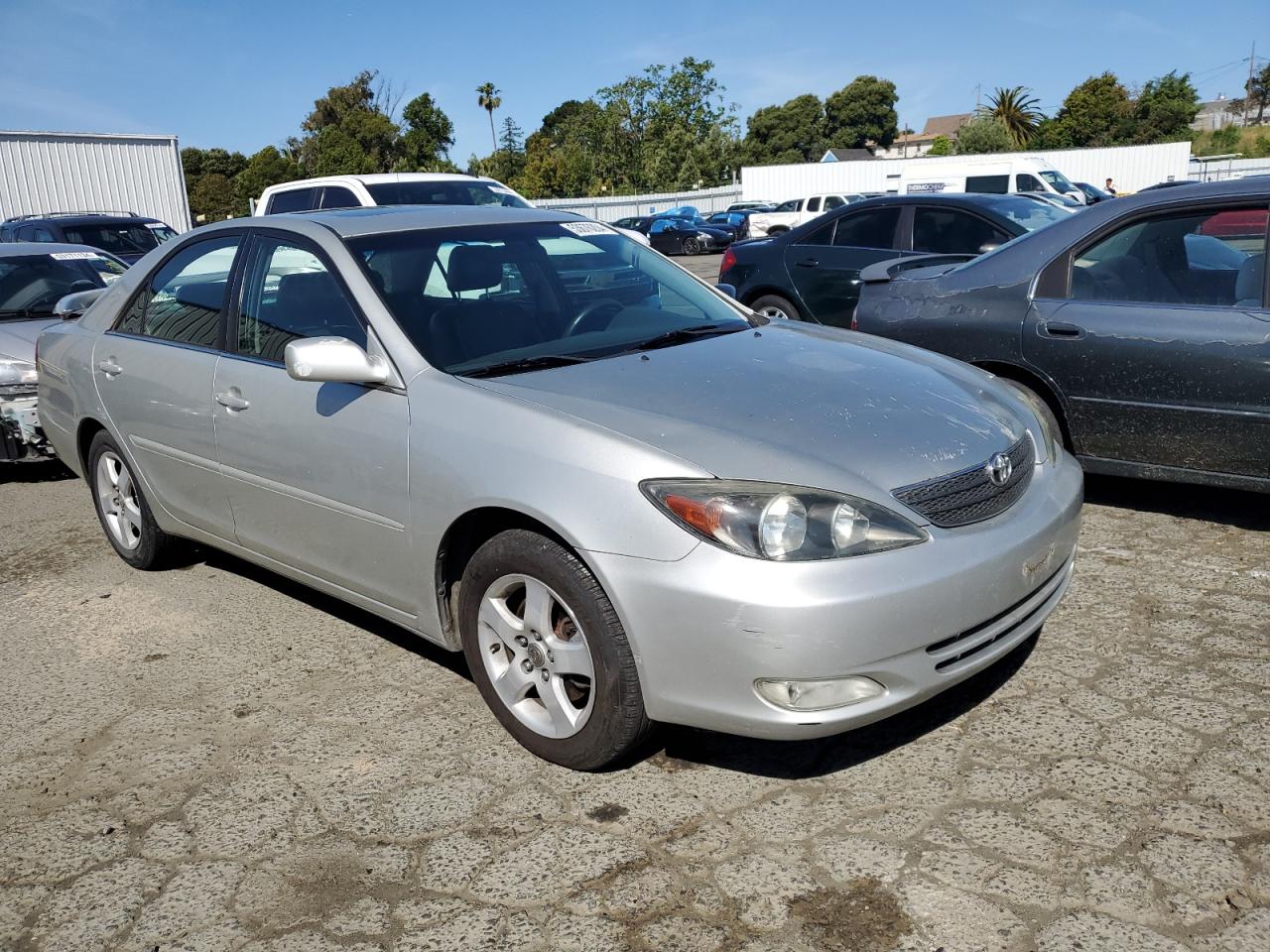 4T1BF30K02U001330 2002 Toyota Camry Le