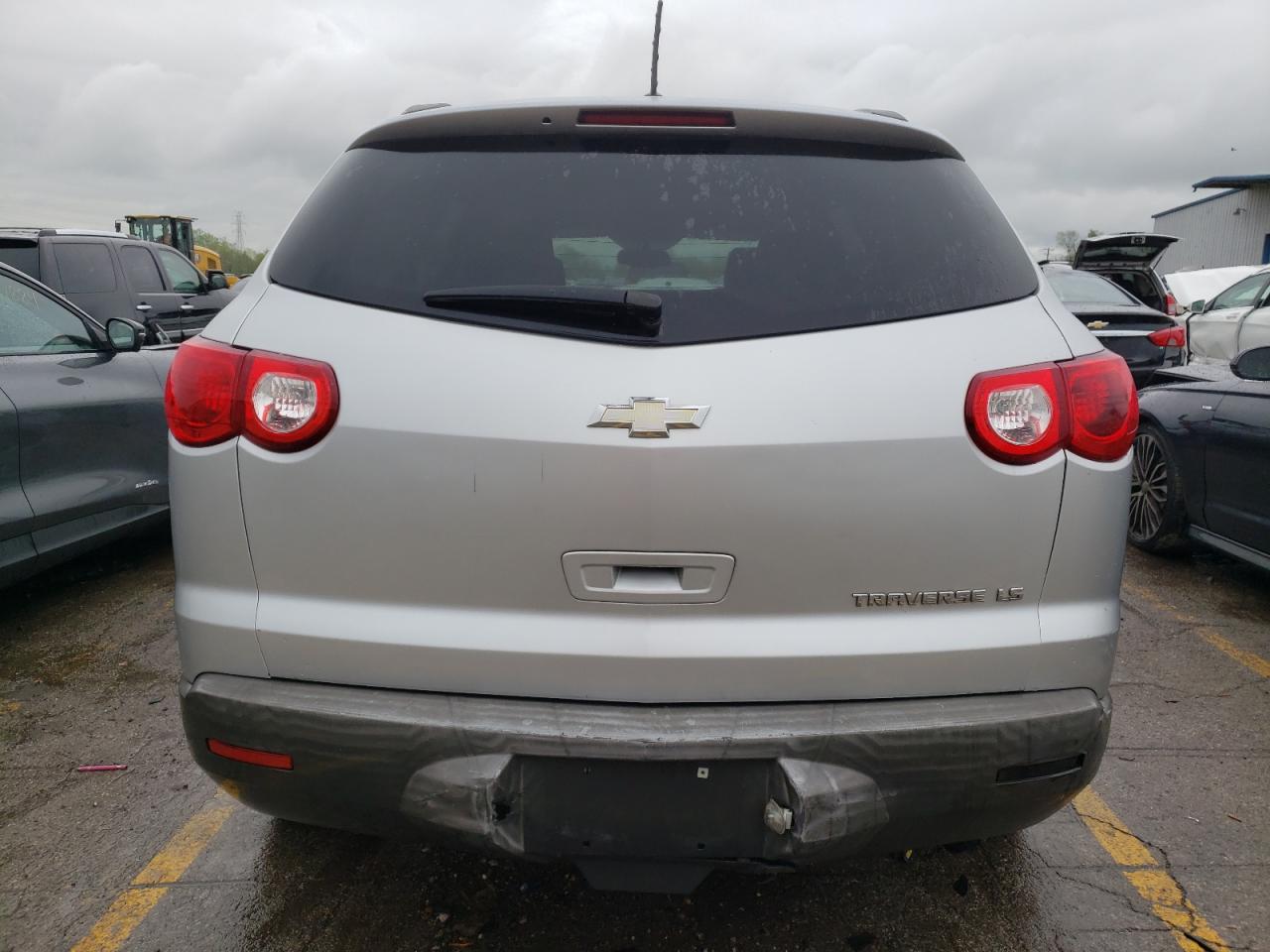 1GNKRFED2CJ301498 2012 Chevrolet Traverse Ls