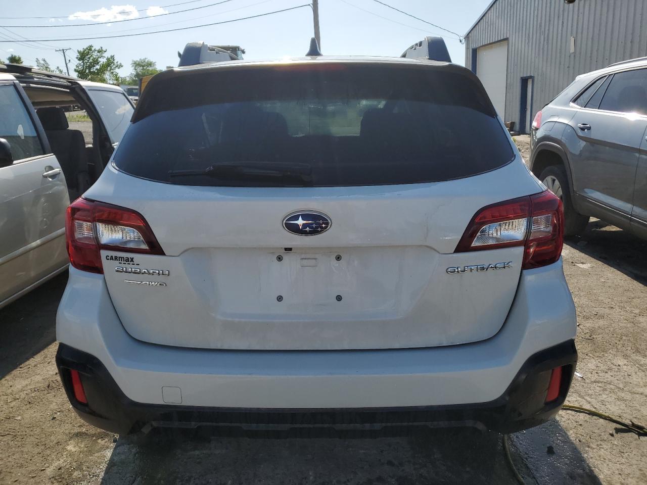 4S4BSAFC0J3328363 2018 Subaru Outback 2.5I Premium