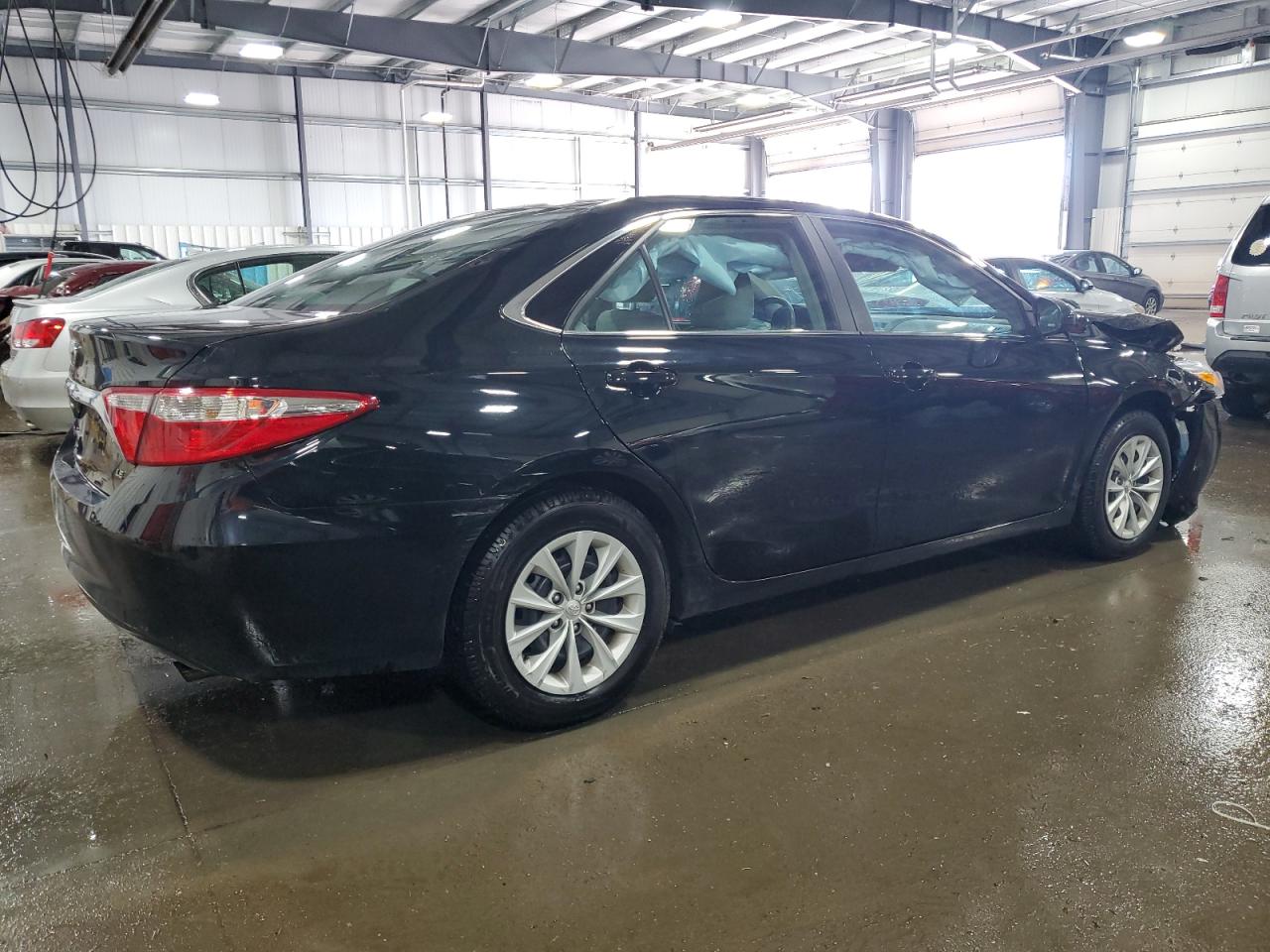 2016 Toyota Camry Le vin: 4T4BF1FK0GR569568