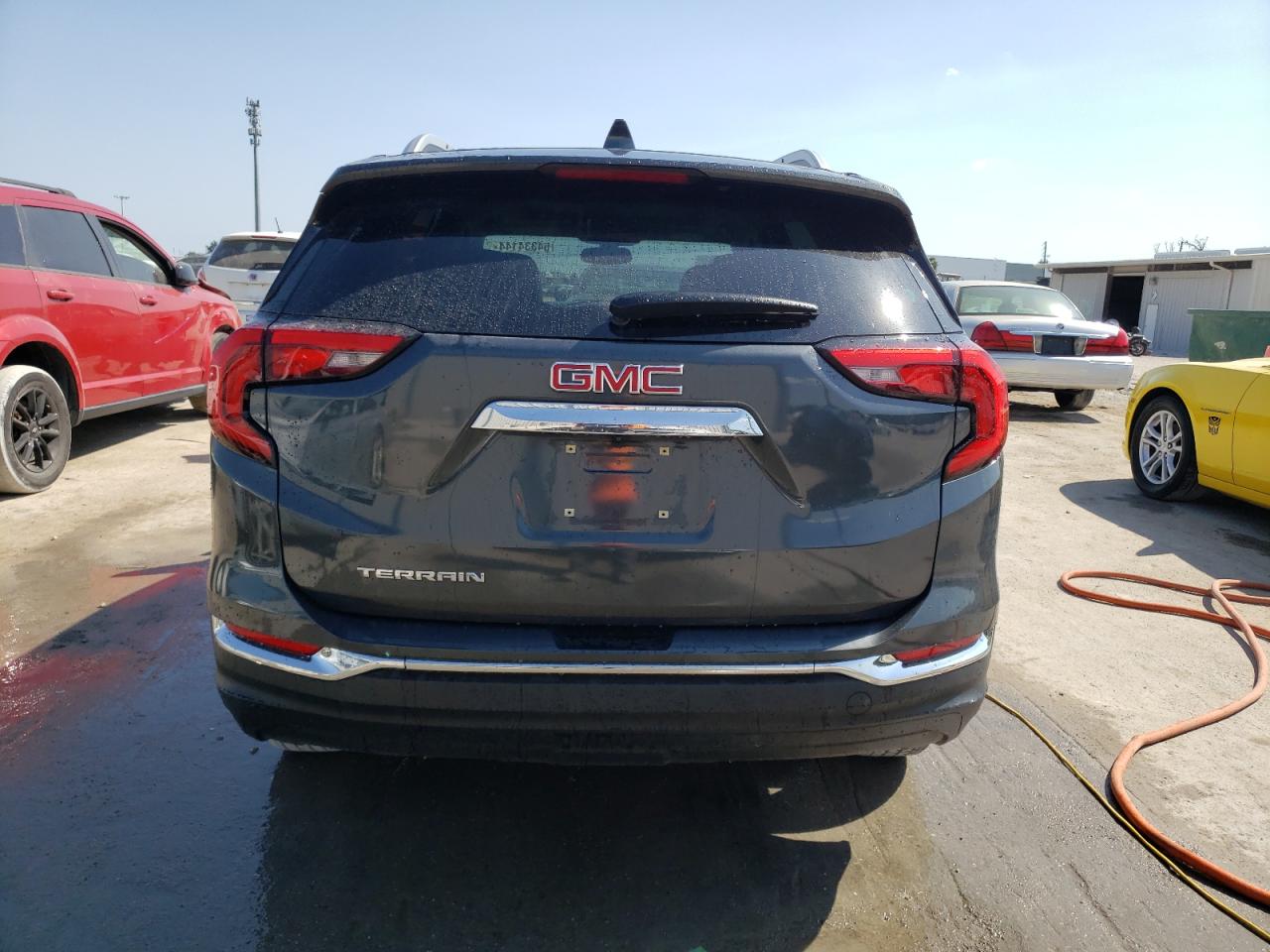 3GKALPEV7JL403572 2018 GMC Terrain Slt