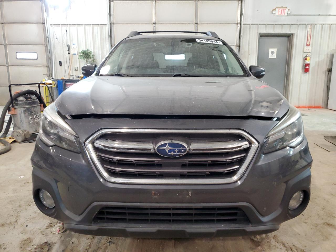 4S4BSANC1J3252041 2018 Subaru Outback 2.5I Limited