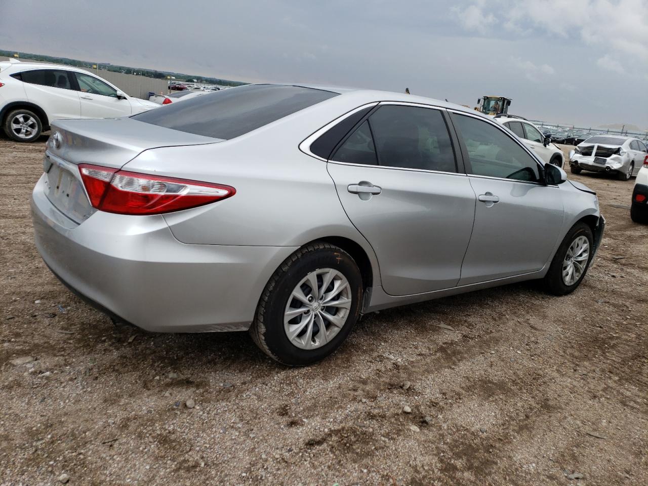 4T4BF1FK6FR460806 2015 Toyota Camry Le