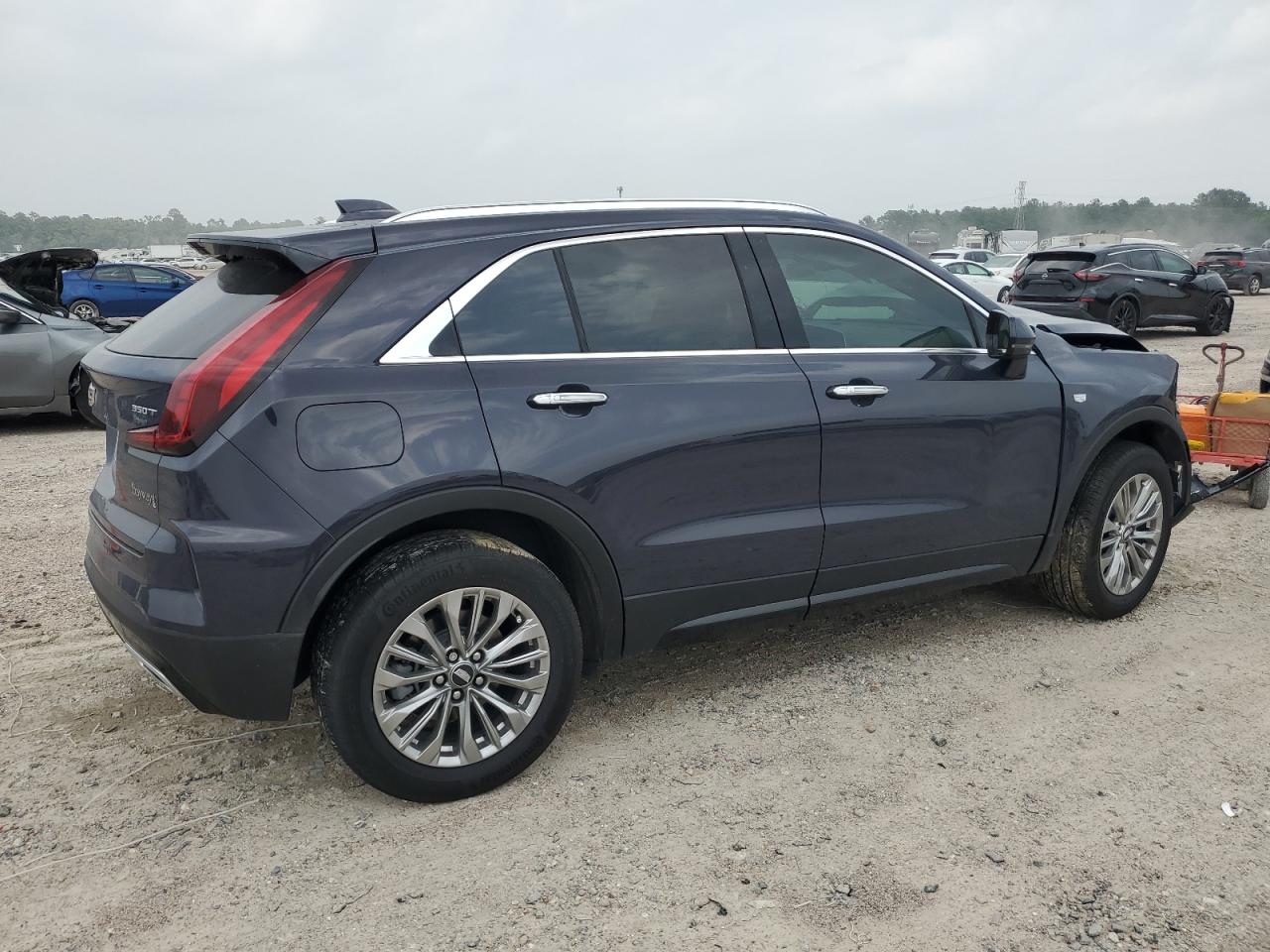 2024 Cadillac Xt4 Premium Luxury vin: 1GYFZCR44RF126955