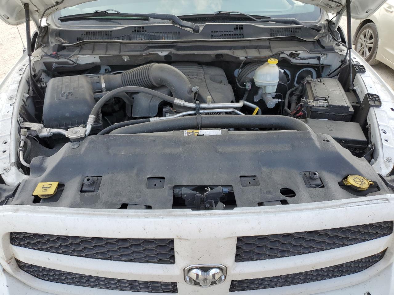 1C6RR6LT3FS630413 2015 Ram 1500 Slt