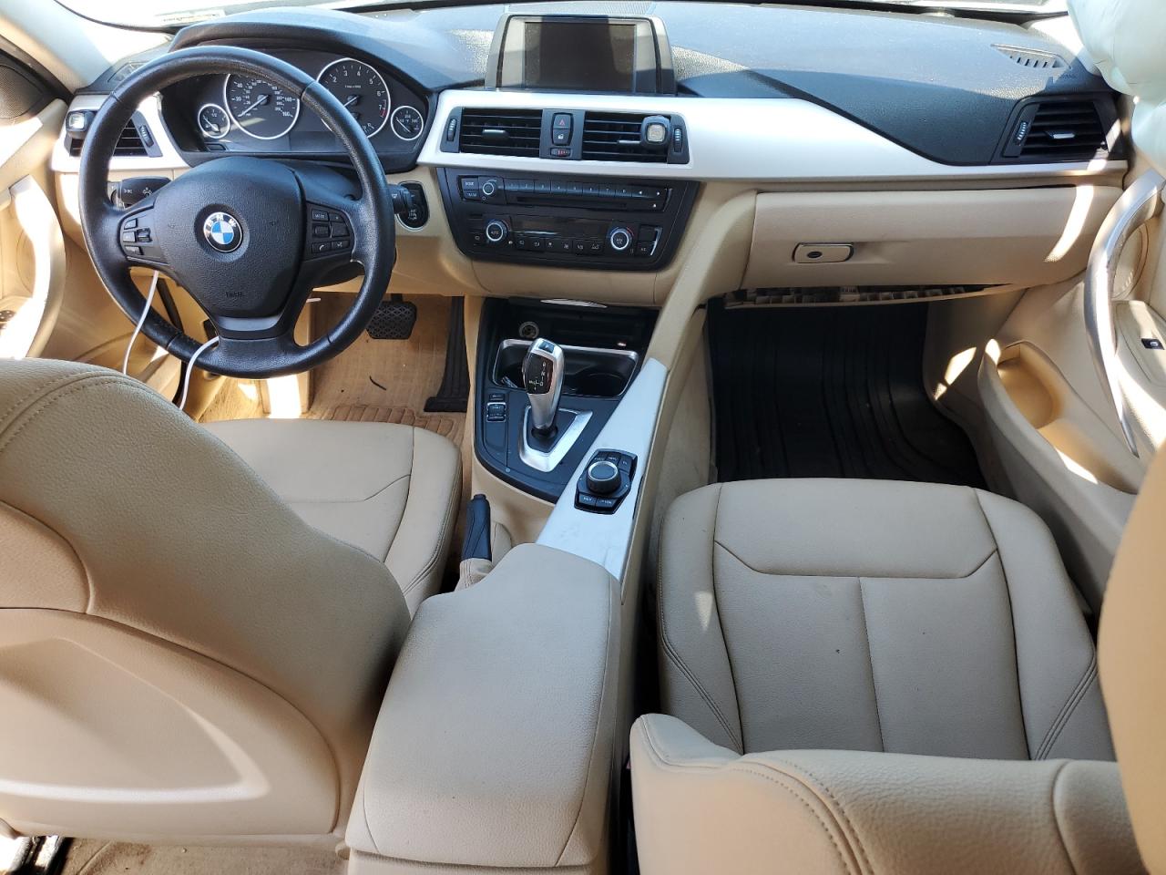 WBA3B1C55FK137563 2015 BMW 320 I