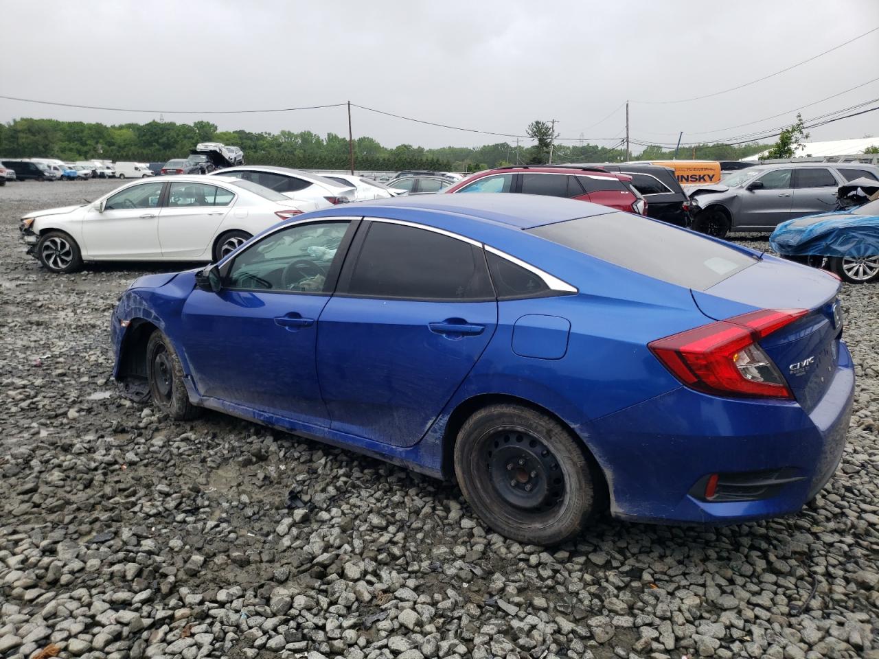 2HGFC2F57HH532113 2017 Honda Civic Lx