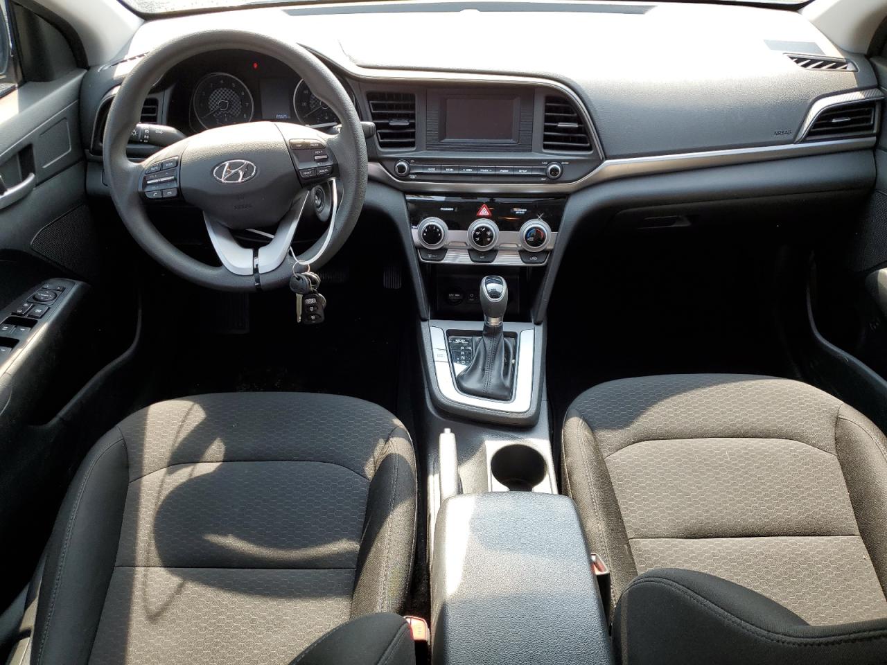 5NPD74LF0KH413577 2019 Hyundai Elantra Se