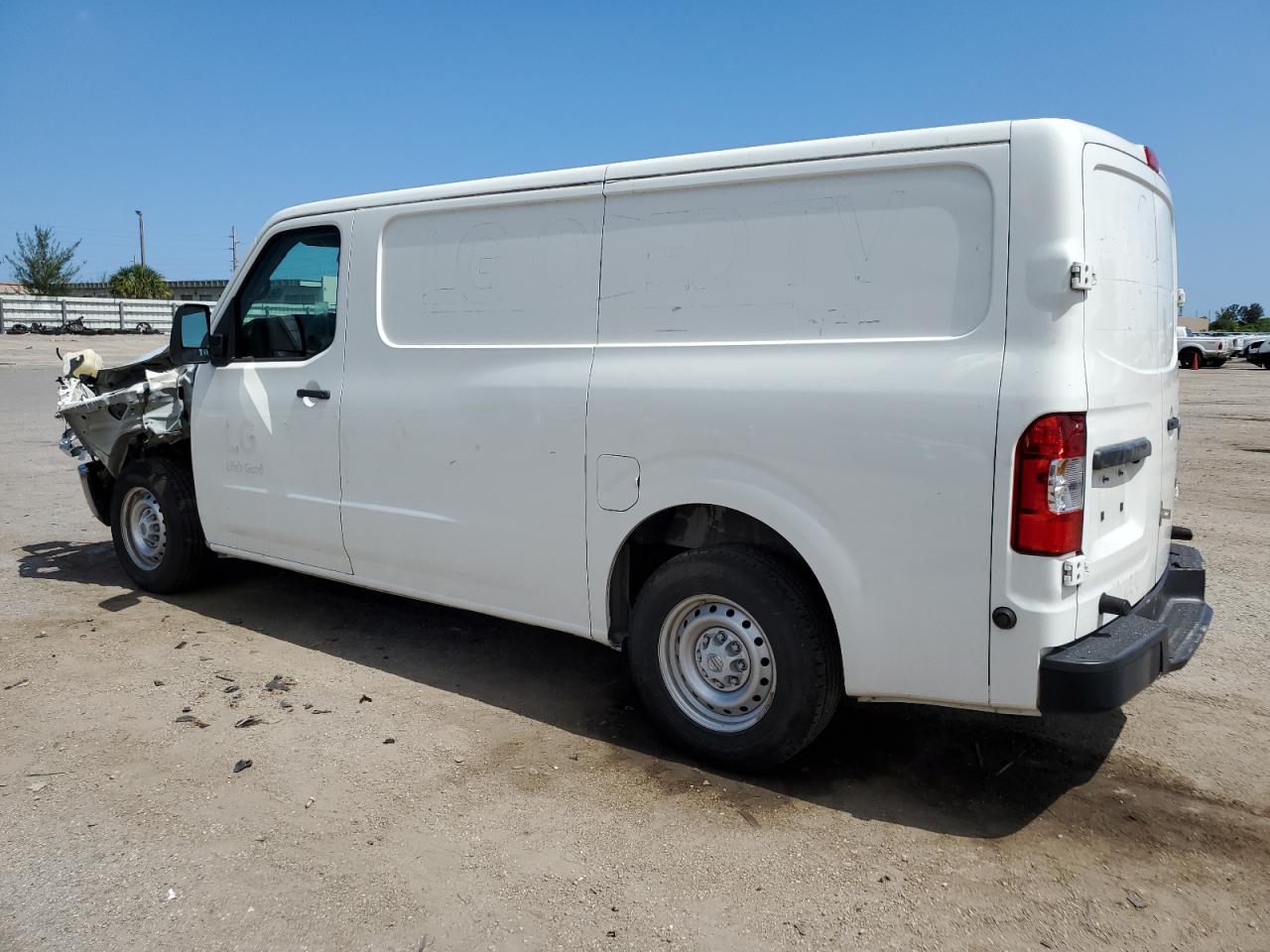 1N6BF0KM7HN809997 2017 Nissan Nv 1500 S