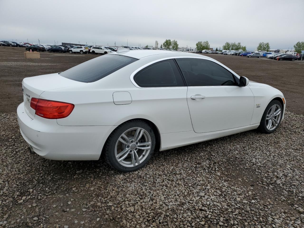 WBAKF9C59BE262055 2011 BMW 335 Xi